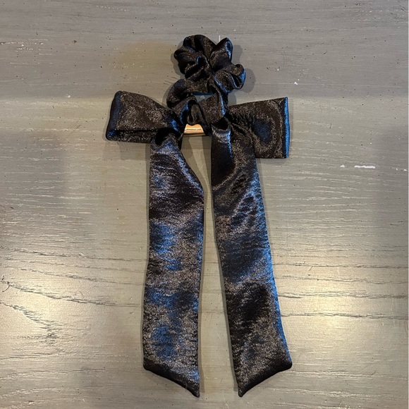 Black Bow Scrunchie - Picture 3 of 4